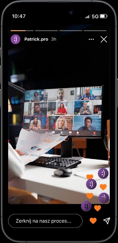Telefon z rozmową wideo w toku